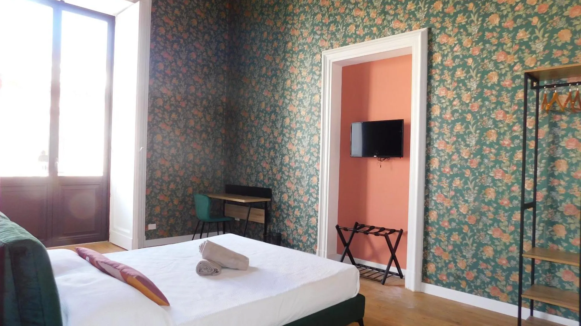 Hibiscus - Etnea Rooms Catánia Italië
